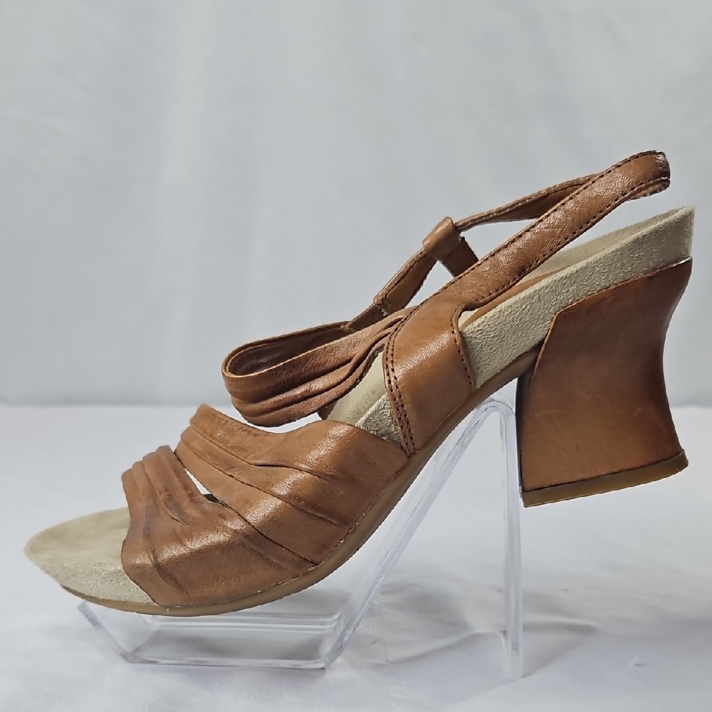 Earthies Largo Alpaca Brown Leather Sandals Size 8.5